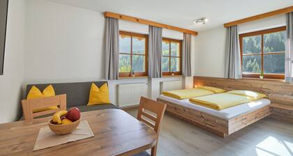 Einzimmerwohnung "Jaufenspitze Blasighof" mit Bergblick, WLAN und Garten