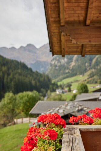Ferienwohnung "Mareiter Stein Blasighof" mit Bergblick, WLAN, Balkon & Garten