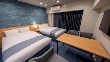 Superior Quad | In-room safe, blackout drapes, iron/ironing board, free WiFi
