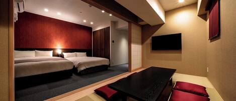 Japanese suite | In-room safe, blackout curtains, iron/ironing board, free WiFi