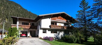 Ideal for mountain lovers, couples, dog lovers and small families 