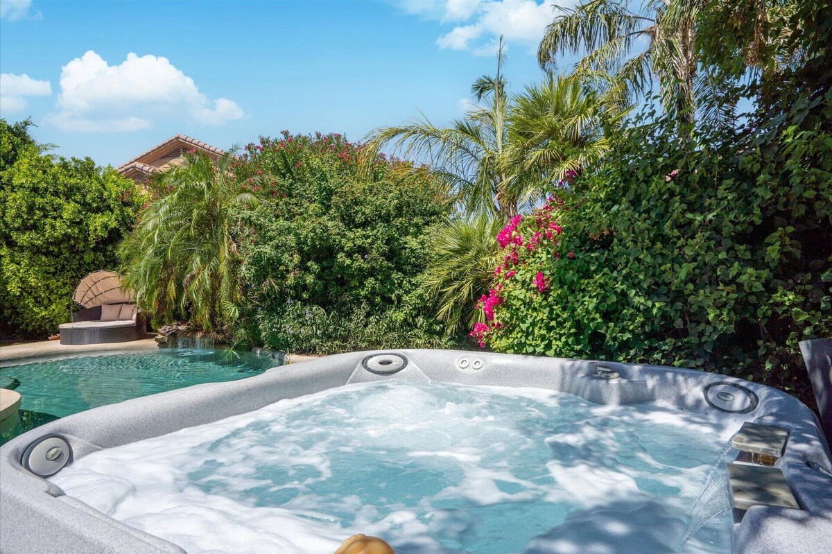 Private Oasis - Pool, Spa, Firepit, and Pool Table