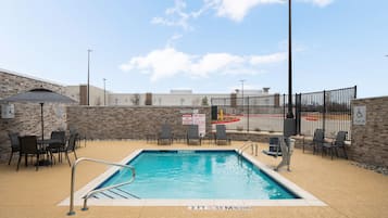 Utomhuspool