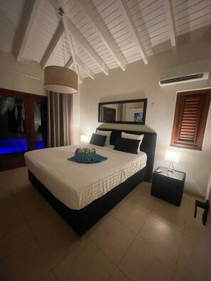 4 Schlafzimmer, Zimmersafe, Bügeleisen/Bügelbrett, WLAN