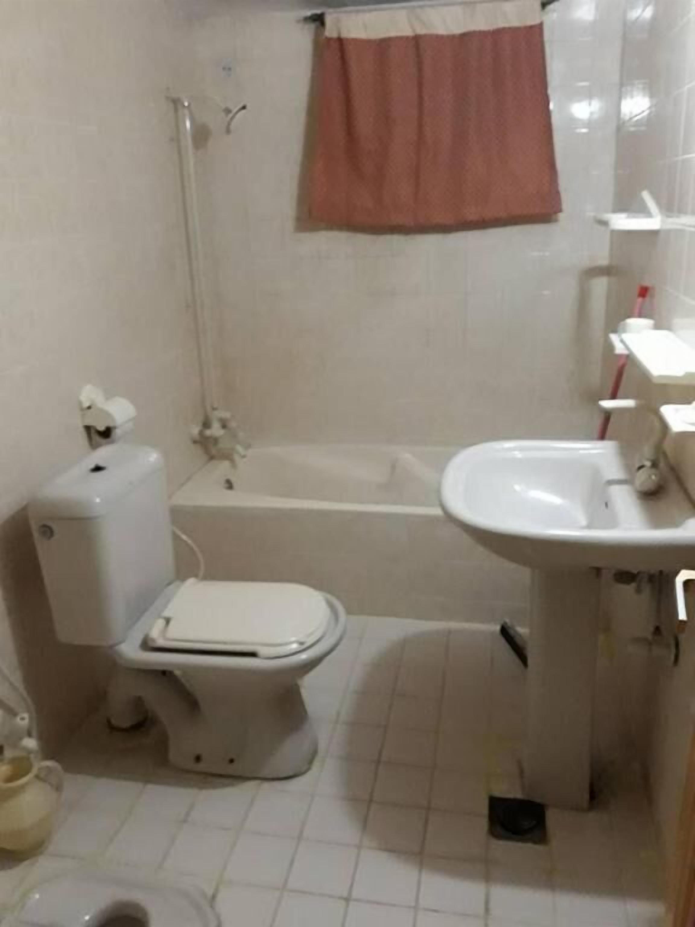 Douche, serviettes fournies