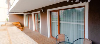 KarpatenHaus | Transylvanian Apt. w/ lrg. terrace