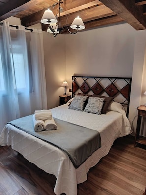 1 bedroom, iron/ironing board, bed sheets