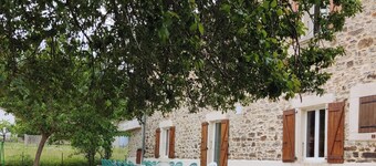 Gite les Cigales Grospierres, Gites du Mas de la châtaigneraie à Gagnière
