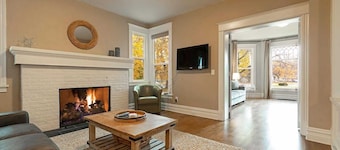 Beautifully updated 1920's Home near Downtown