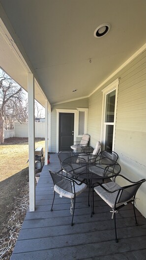 Outdoor dining