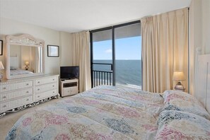 2 bedrooms, iron/ironing board, free WiFi