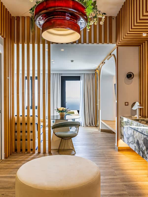 King Suite with Sea View and Heated Plunge Pool | Bathroom | Shower, rainfall showerhead, free toiletries, hair dryer