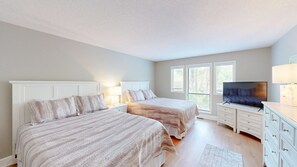 2 bedrooms, iron/ironing board, free WiFi, bed sheets