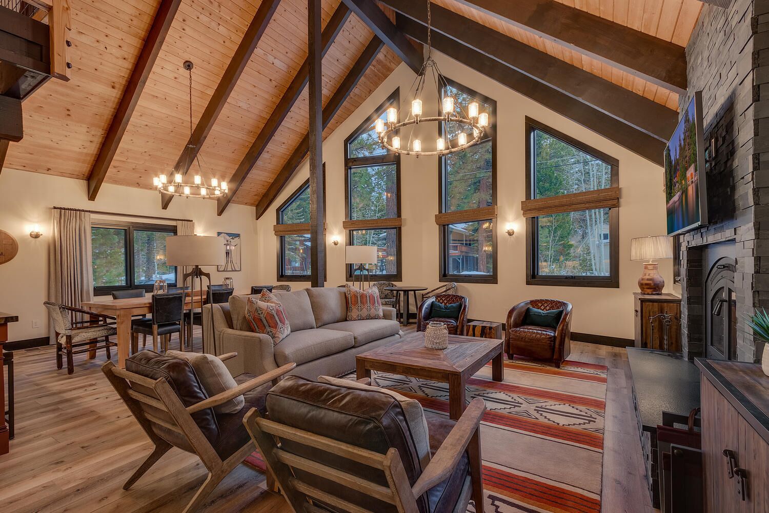 TV, peis og stereoanlegg