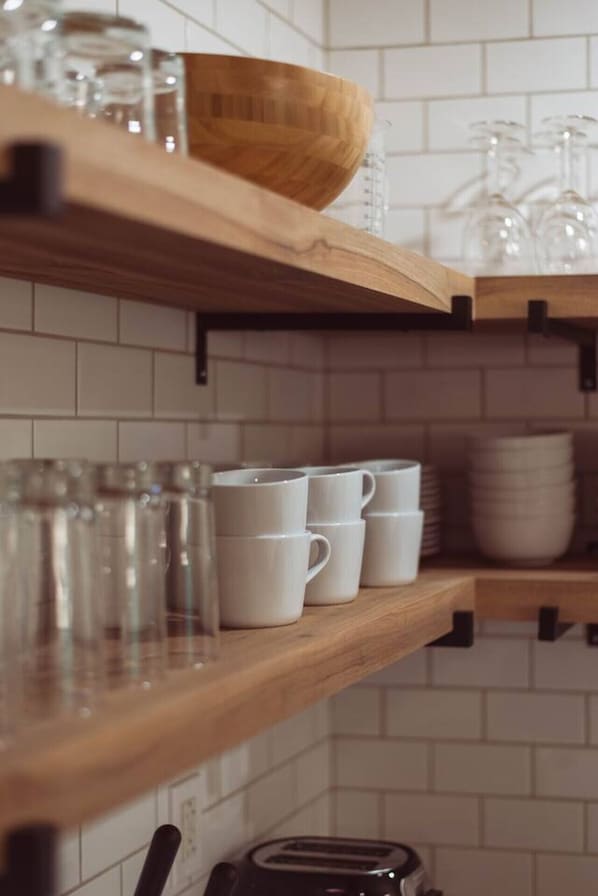 Unclassified image, 1 of 18, button