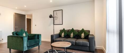 Televisión, Netflix, servicios de streaming y oficina