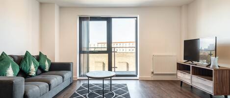 TV, Netflix, strømmetjenester og kontorer