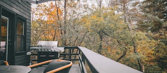 Black Pearl - Lake Placid, Mirror Lake