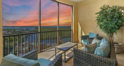 Waterviews Views, Top Floor Cape - Heated Pool, Golf, Gym & Great Amenities!