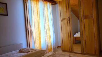 2 chambres, fer et planche Ă  repasser, lit parapluie, Wi-Fi gratuit