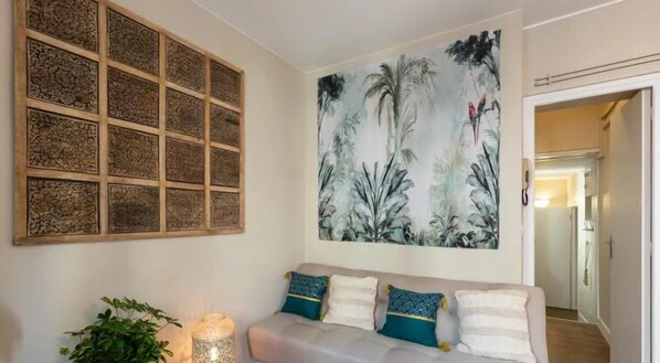 Interior - Emeraude | Cozy Nest 3 | Heart of Historic District | 2 guests* (Honfleur)
