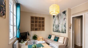 Dining - Emeraude | Cozy Nest 3 | Heart of Historic District | 2 guests* (Honfleur)