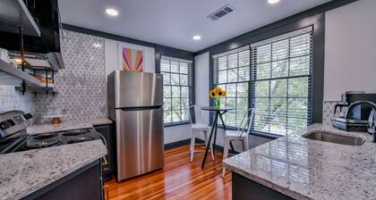 Pecan - walk to the Stadium! Firepits, grills and more!