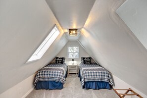 4 Schlafzimmer, Bügeleisen/Bügelbrett, kostenloses WLAN, Bettwäsche