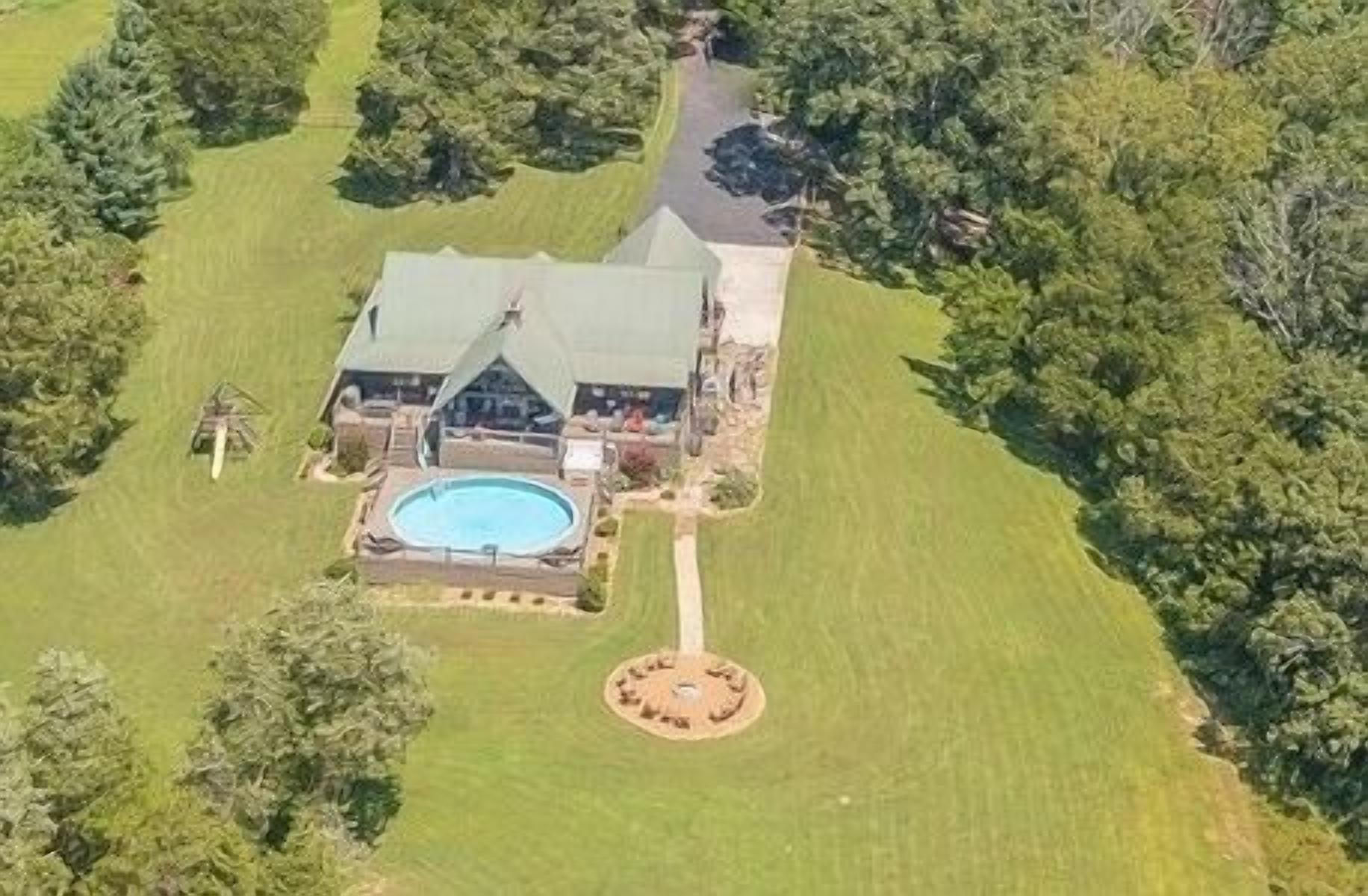 Heaven’s View Lodge, Pool, Pet Friendly