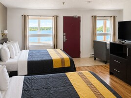 Suite familiar, varias camas, no fumadores | Ropa de cama de alta calidad, mobiliario individual, escritorio