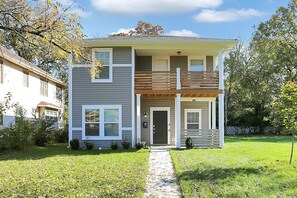 Exterior - Dream Retreat, Newly Built Indy 4Bd w/ Pool Table! (INDIANAPOLIS)