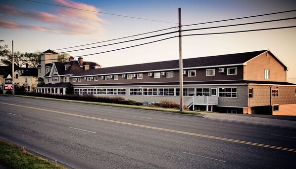 Front of property - Harbourview Inn & Suites (Sydney)