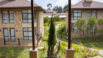 Luxury Single Room | Garden view