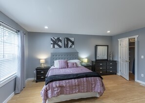 3 makuuhuonetta, silitysrauta/-lauta, ilmainen Wi-Fi