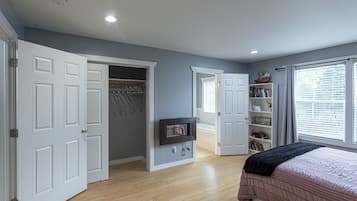 3 bedrooms, iron/ironing board, free WiFi