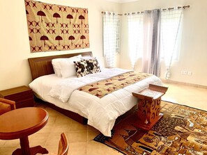 2 camere, una scrivania, ferro/asse da stiro, Wi-Fi gratuito