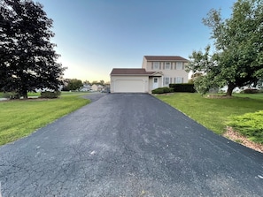 Property grounds - 3 bedroom house with fenced in yard and pool close to Syracuse (Cicero)