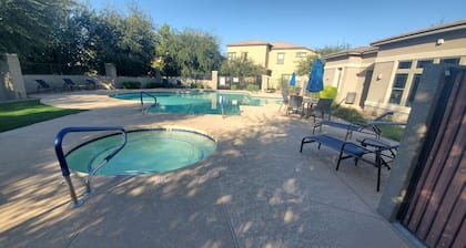 3Bed/3Bath GATED community CONDO w/ POOL,JACUZZI,FITNESS CENTER