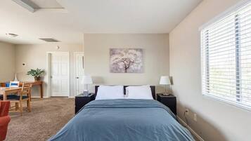 1 makuuhuone, työpöytä, silitysrauta/-lauta, ilmainen Wi-Fi