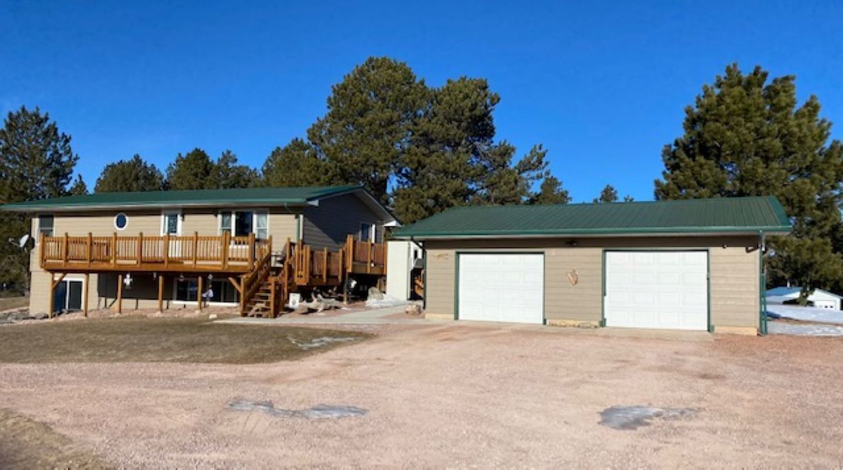 Beautiful private handicap accessible home, close to Custer and Michelson Trail.