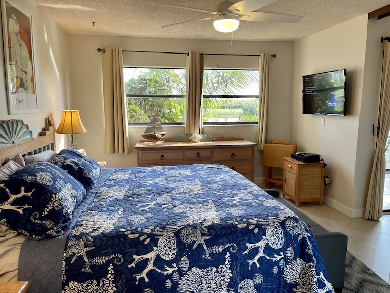 Ov 316 Golf Course View Condo - Paradise Vacation Rental In Ocean Village - Fort Pierce, FL