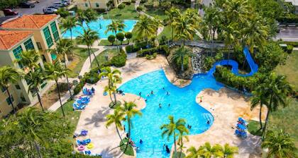 Renovated Penthouse at Aquatika - 5 Pools & Beach Access