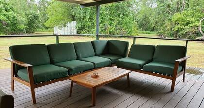 SEACLUDED-HOLIDAY HOUSE close to the beach