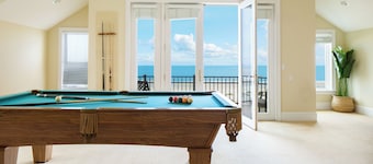 Oceanfront, Pool+Hot Tub, Game Room, Views | Steps to Beach | Lido by AvantStay
