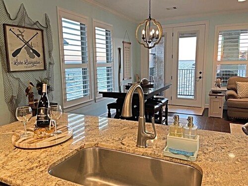 Heron Harbor@Lake Livingston. Waterfront, Beach & pool