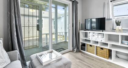 St. Pete Tiny House: Safe, close to beaches, downtown!