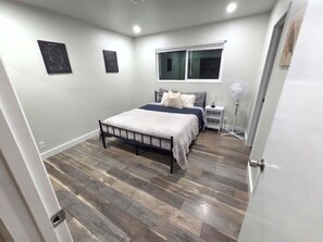 3 bedrooms, free WiFi, bed sheets
