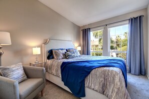 3 bedrooms, desk, iron/ironing board, WiFi