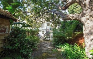 Property grounds - 5 bedroom SF dream home with ocean and Golden Gate Bridge  views (San Francisco)