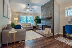 智能電視、書籍